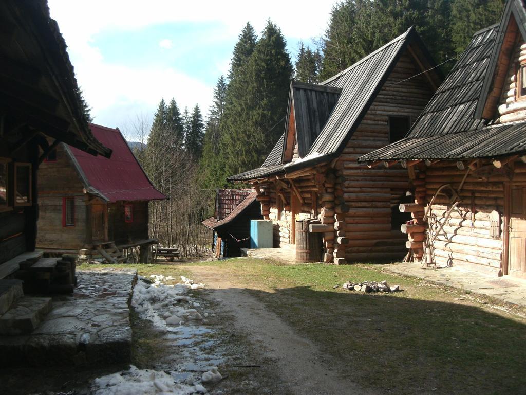 Holiday Park Zelenkovac Podrasnica Exterior foto